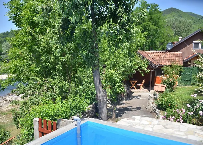 Negde Na Drini 1 펜션 바이나 바슈타